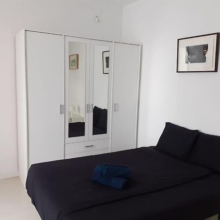 Cosy Flat / Literally At The Foot Of Alhambra Apartment กรานาดา ภายนอก รูปภาพ